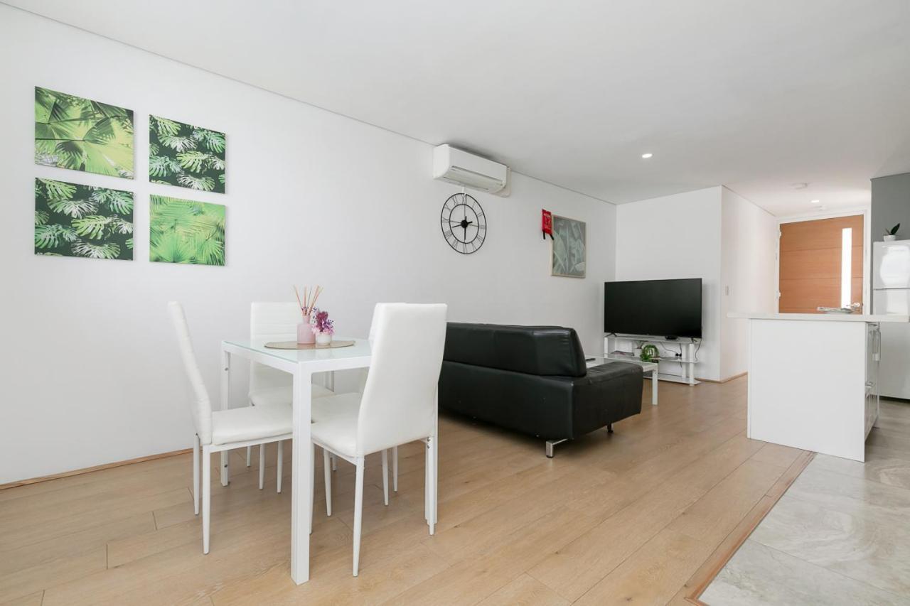 2X2 Modern Apartment Near Airport And City Perth Esterno foto